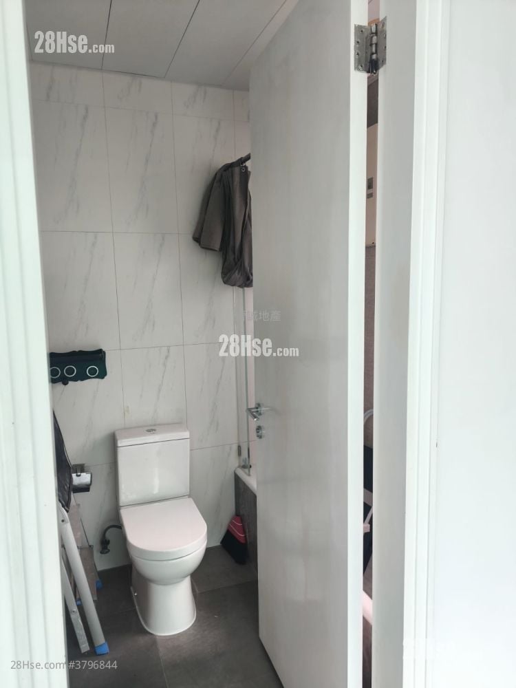 South Crest Rental 3 Bedrooms , 2 Bathrooms 928 ft²