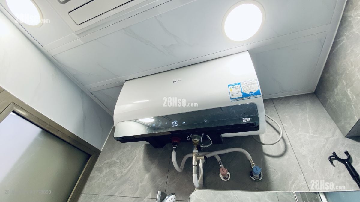 Yan On Building Rental 180 ft²