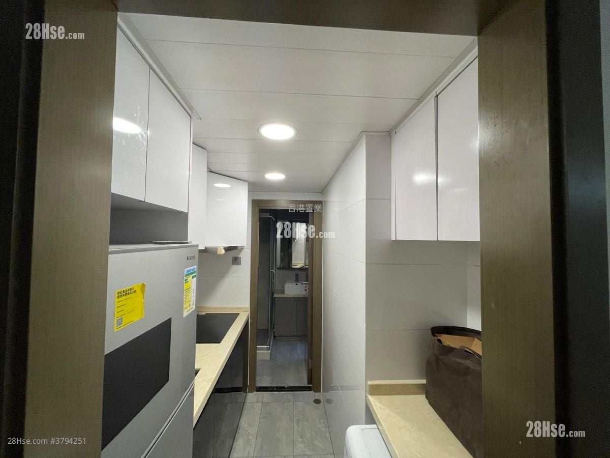 Mei Foo Sun Chuen Sell 2 Bedrooms 412 ft²