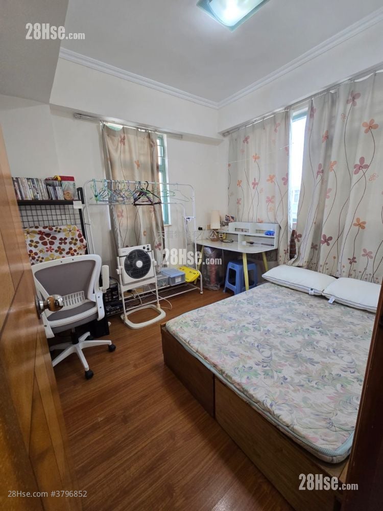 定安大厦 售盘 3 房 , 2 浴室 461 平方尺