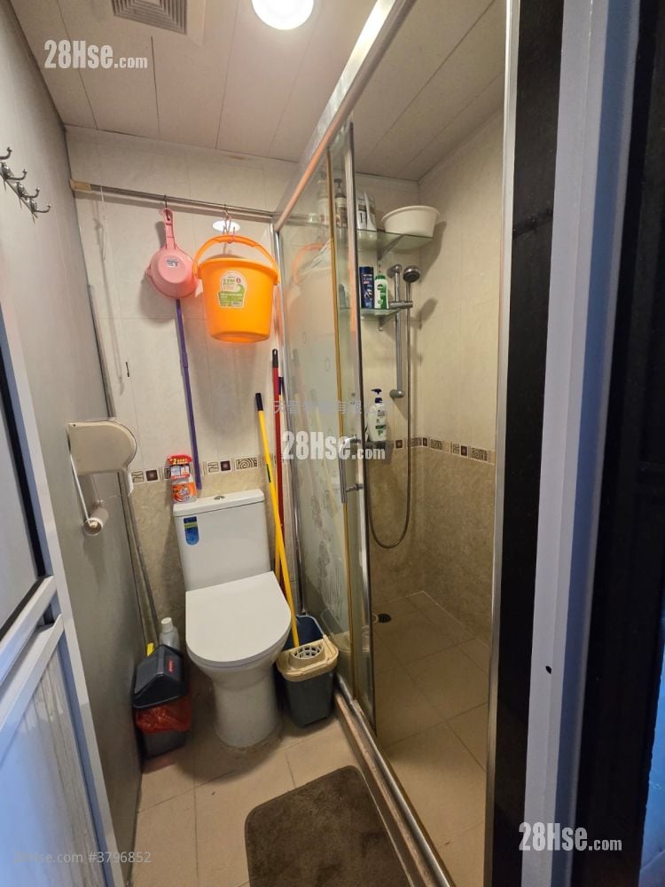 定安大厦 售盘 3 房 , 2 浴室 461 平方尺