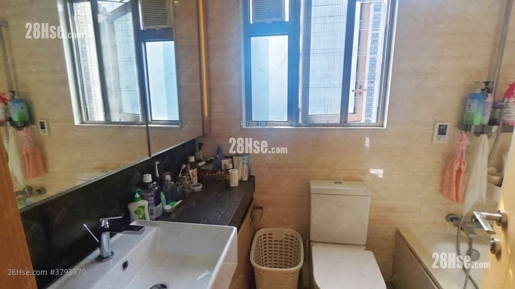 全城滙 售盘 3 房 , 2 浴室 769 平方尺