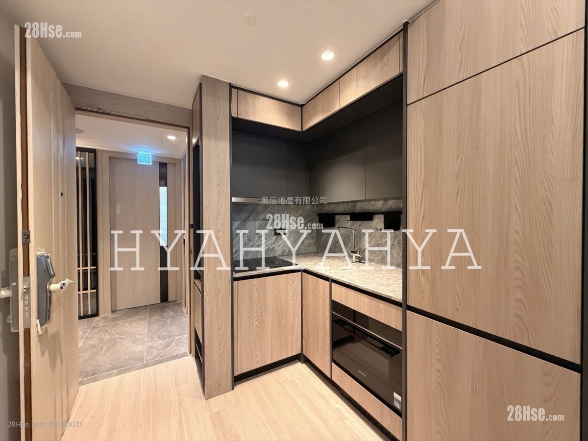 The Hilltop Rental 2 Bedrooms , 1 Bathroom 444 ft²