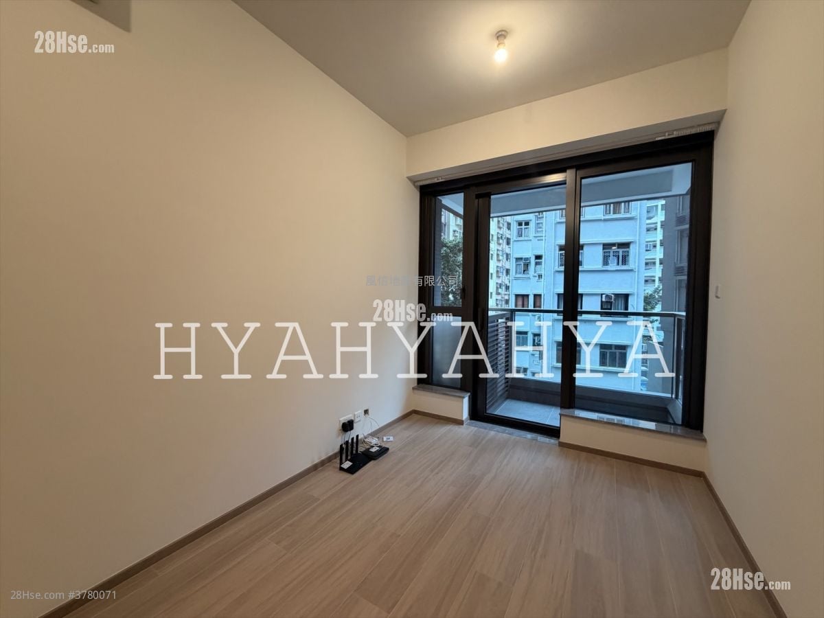 The Hilltop Rental 2 Bedrooms , 1 Bathroom 444 ft²