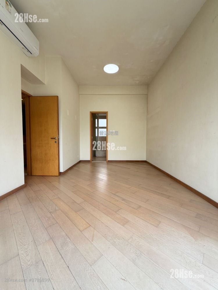 Avignon Rental 5+ Bedrooms , 4 Bathrooms 1,272 ft²