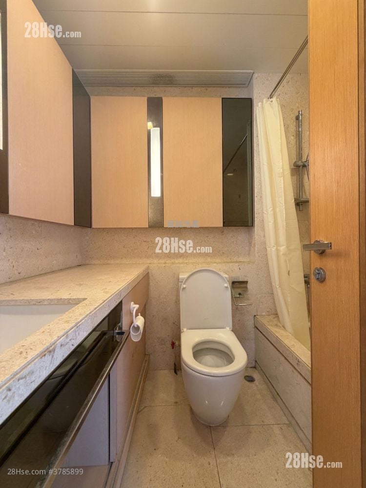 Avignon Rental 5+ Bedrooms , 4 Bathrooms 1,272 ft²