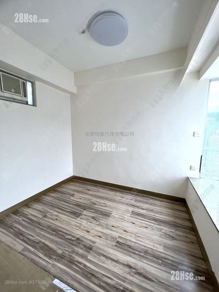 Tsuen Wan Plaza Sell 2 Bedrooms 433 ft²