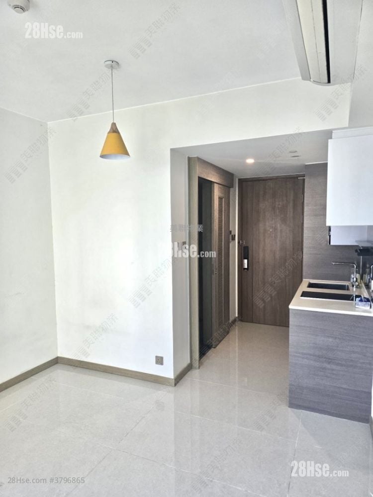 Aurora Rental 1 Bathroom 218 ft²