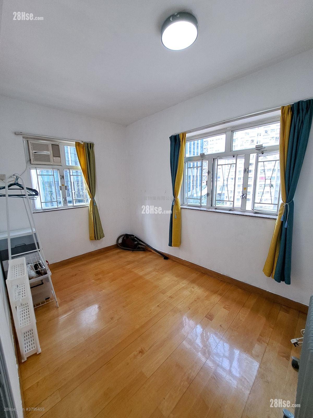 Sunway Gardens Sell 2 Bedrooms , 1 Bathroom 570 ft²