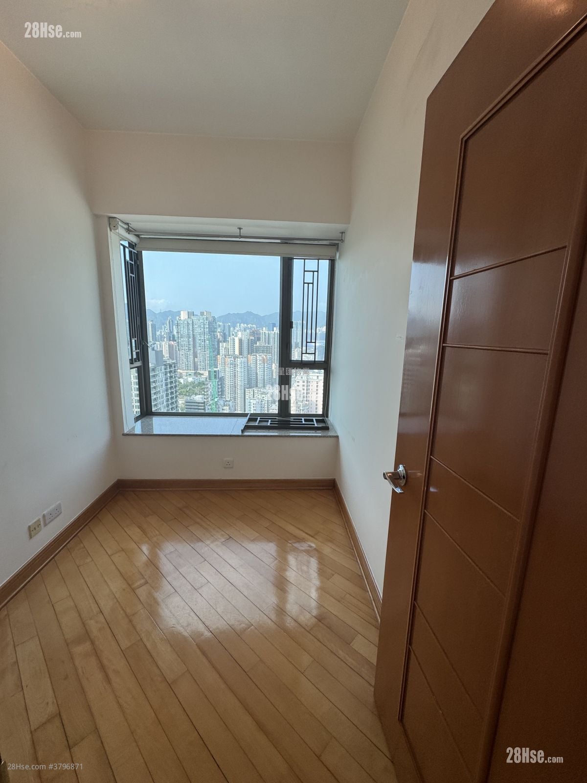 半岛豪庭 售盘 2 房 , 1 浴室 563 平方尺