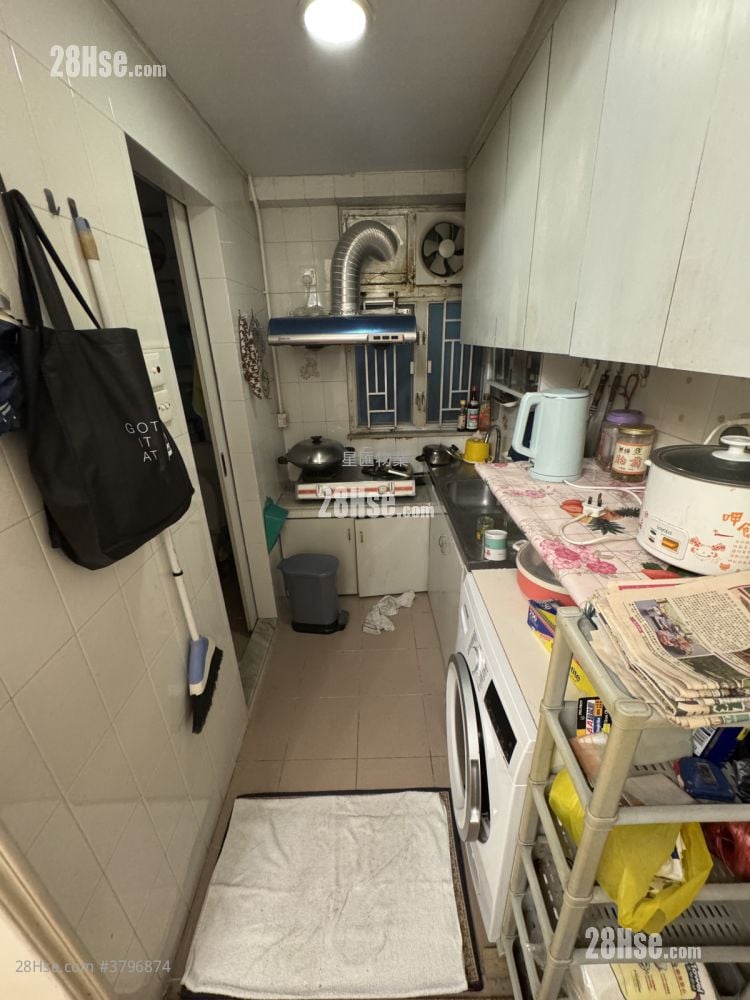 Kiu Ming Mansion Sell 2 Bedrooms , 1 Bathroom 329 ft²