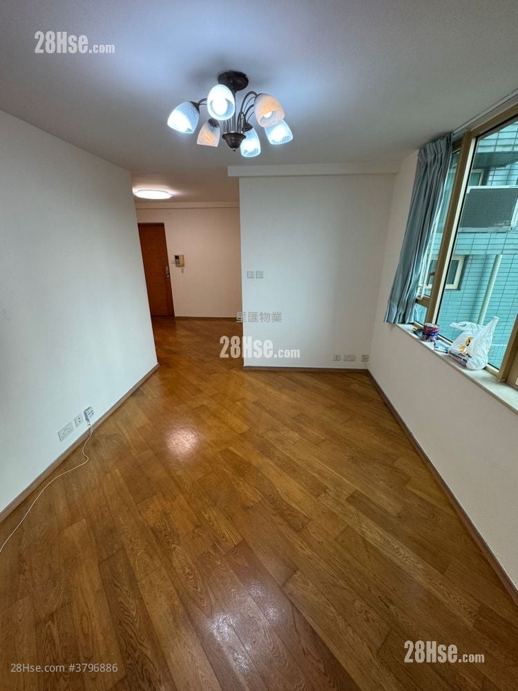 Harbour Place Rental 3 Bedrooms , 2 Bathrooms 590 ft²