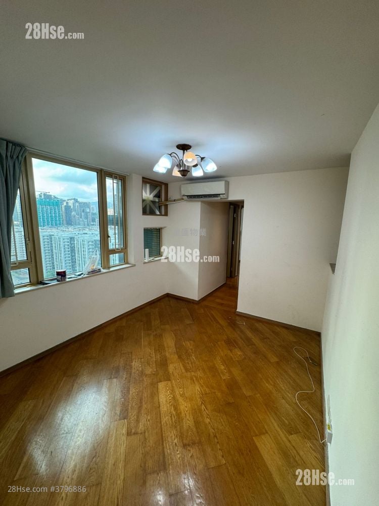 Harbour Place Rental 3 Bedrooms , 2 Bathrooms 590 ft²