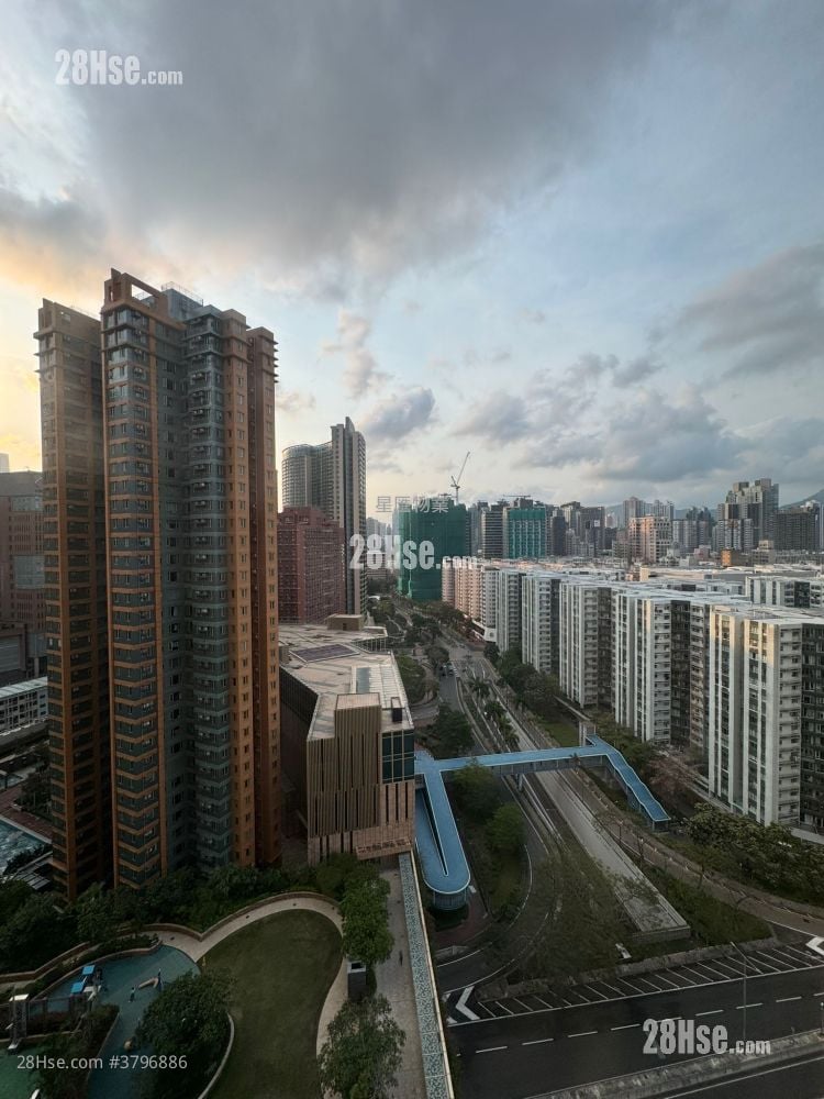 Harbour Place Rental 3 Bedrooms , 2 Bathrooms 590 ft²