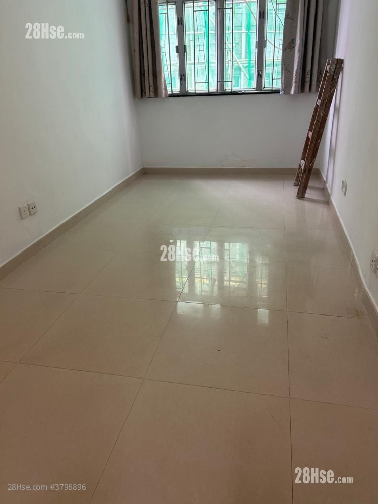 兴达大厦 租盘 170 平方尺