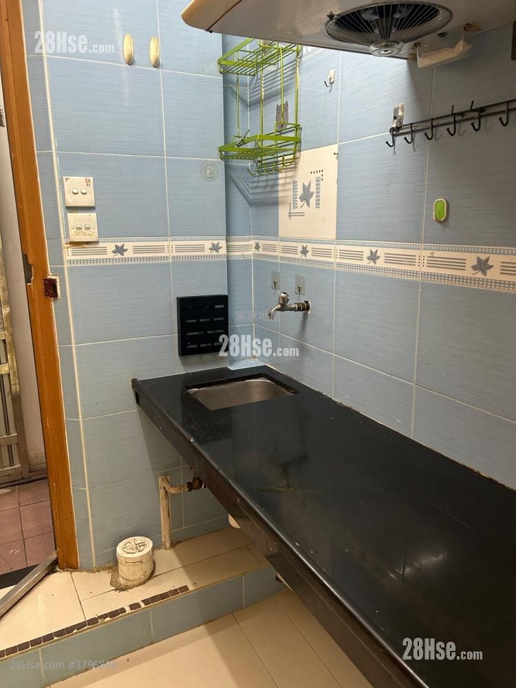 兴达大厦 租盘 170 平方尺