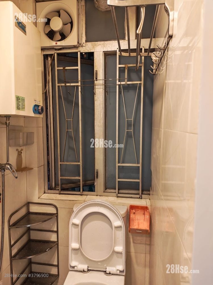 立信大厦 租盘 100 平方尺