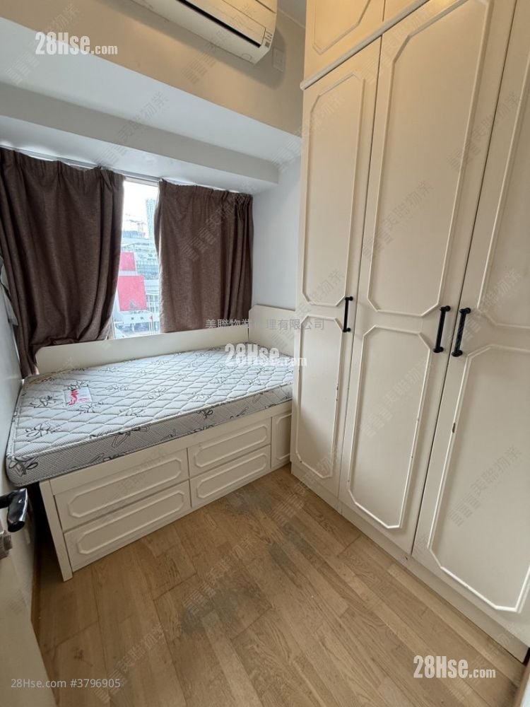 Residence 228 Sell 3 Bedrooms 543 ft²