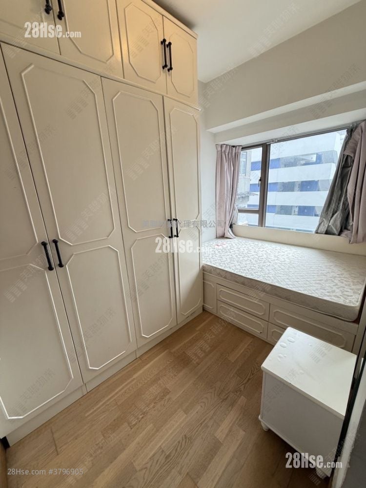 Residence 228 Sell 3 Bedrooms 543 ft²