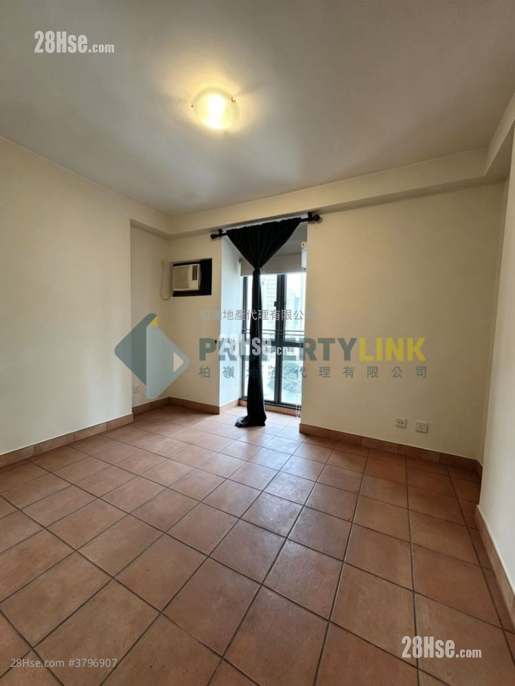 Hollywood Terrace Sell 2 Bedrooms , 1 Bathroom 615 ft²