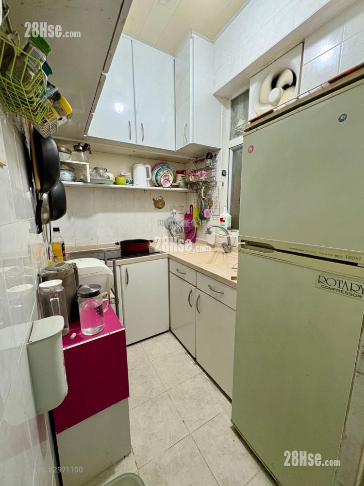 Kam Ping Mansion Sell 2 Bedrooms , 1 Bathroom 556 ft²