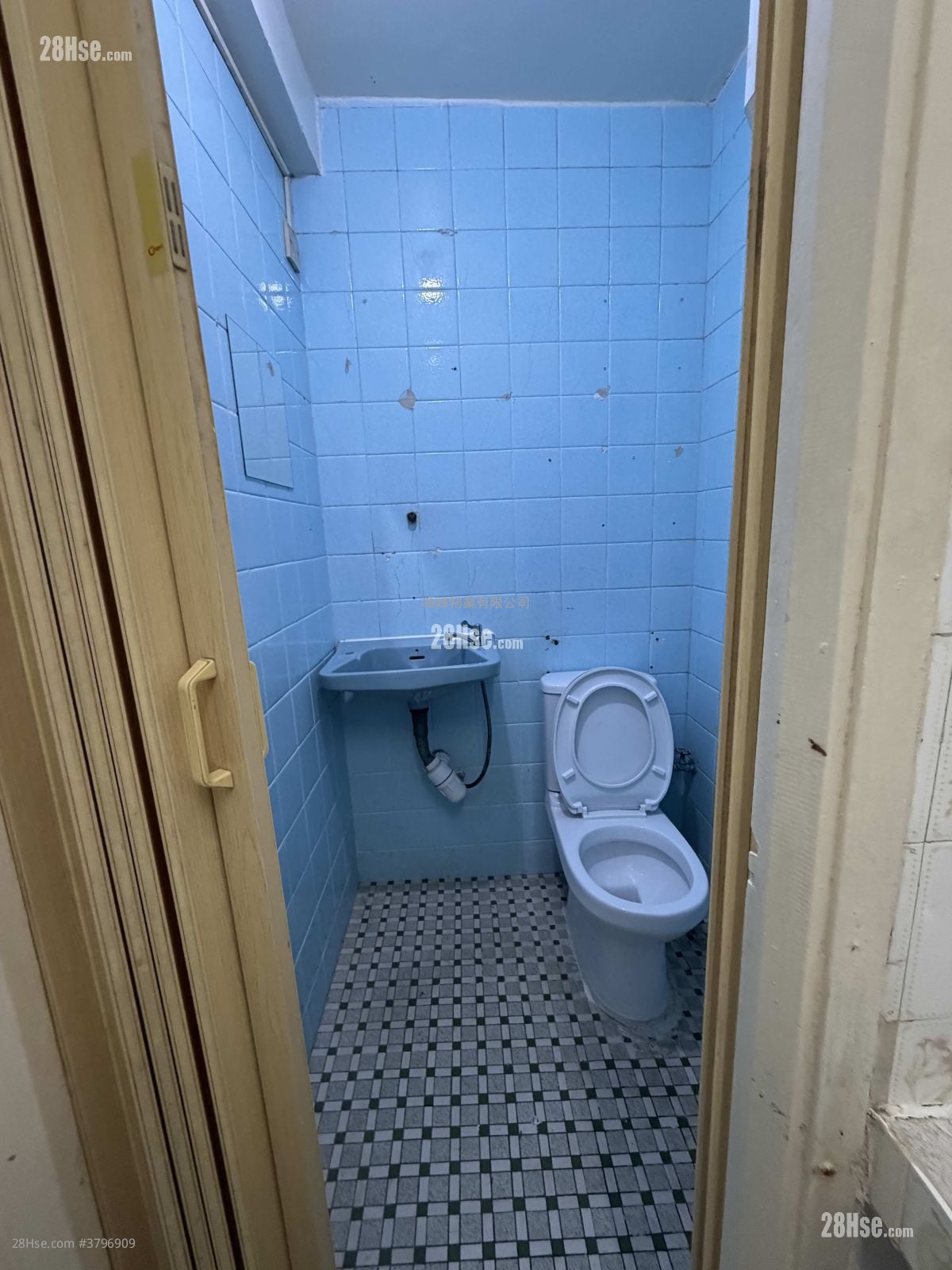 村屋 租盘 1 房 , 1 浴室 400 平方尺