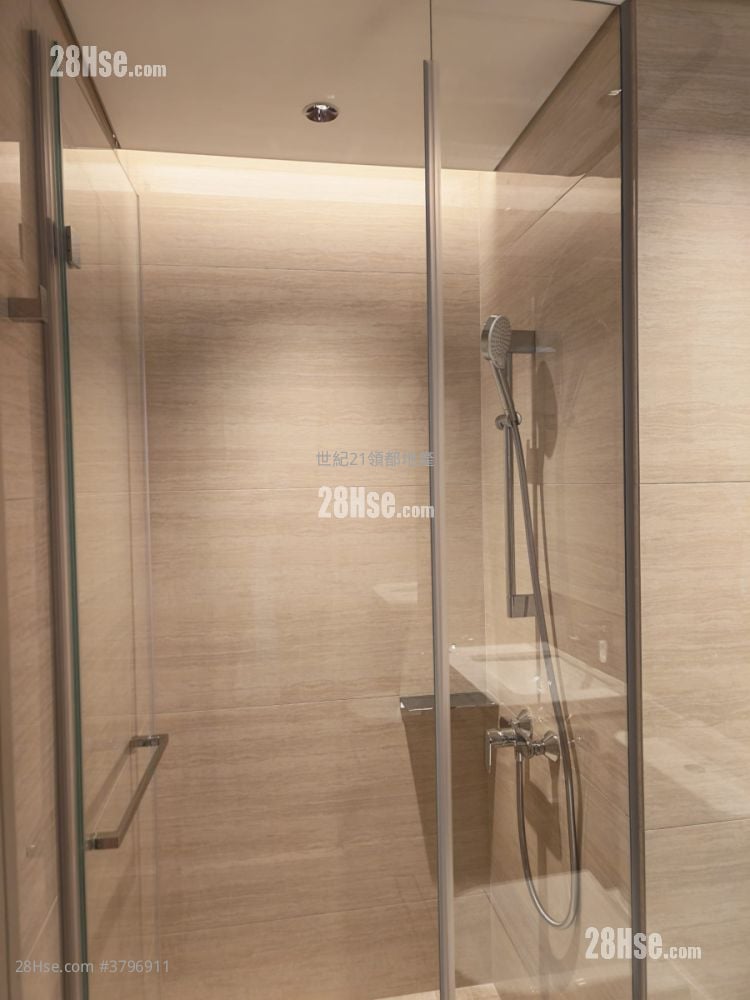 Gold Coast Bay Rental 1 Bedroom , 1 Bathroom 312 ft²