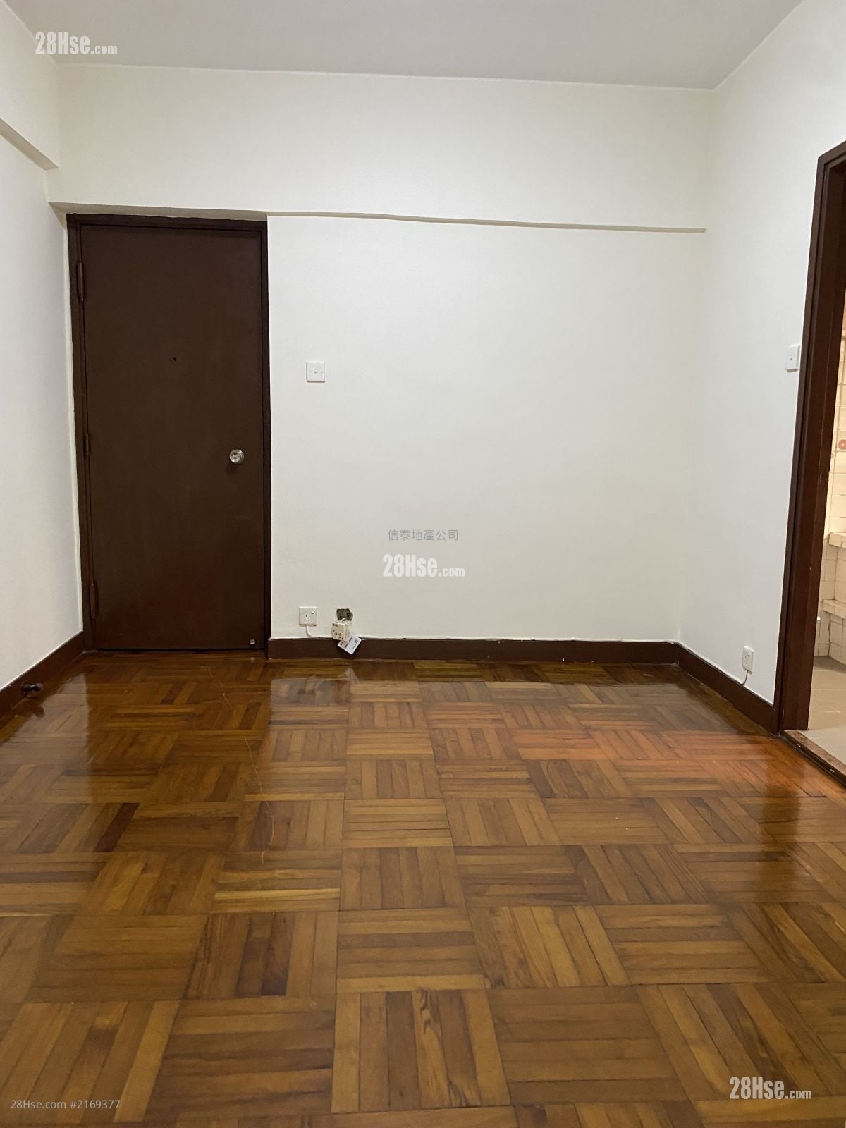 鸿辉大厦 租盘 2 房 , 1 浴室 335 平方尺