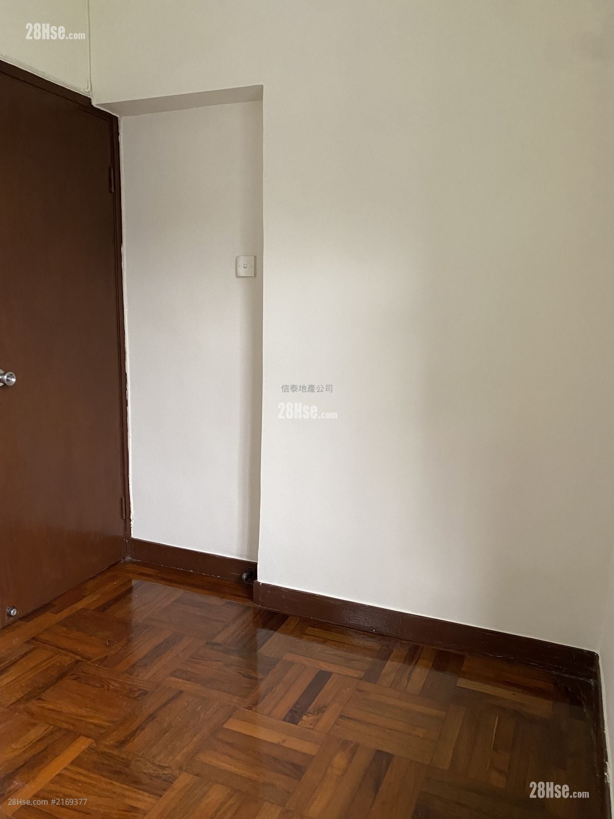 鸿辉大厦 租盘 2 房 , 1 浴室 335 平方尺