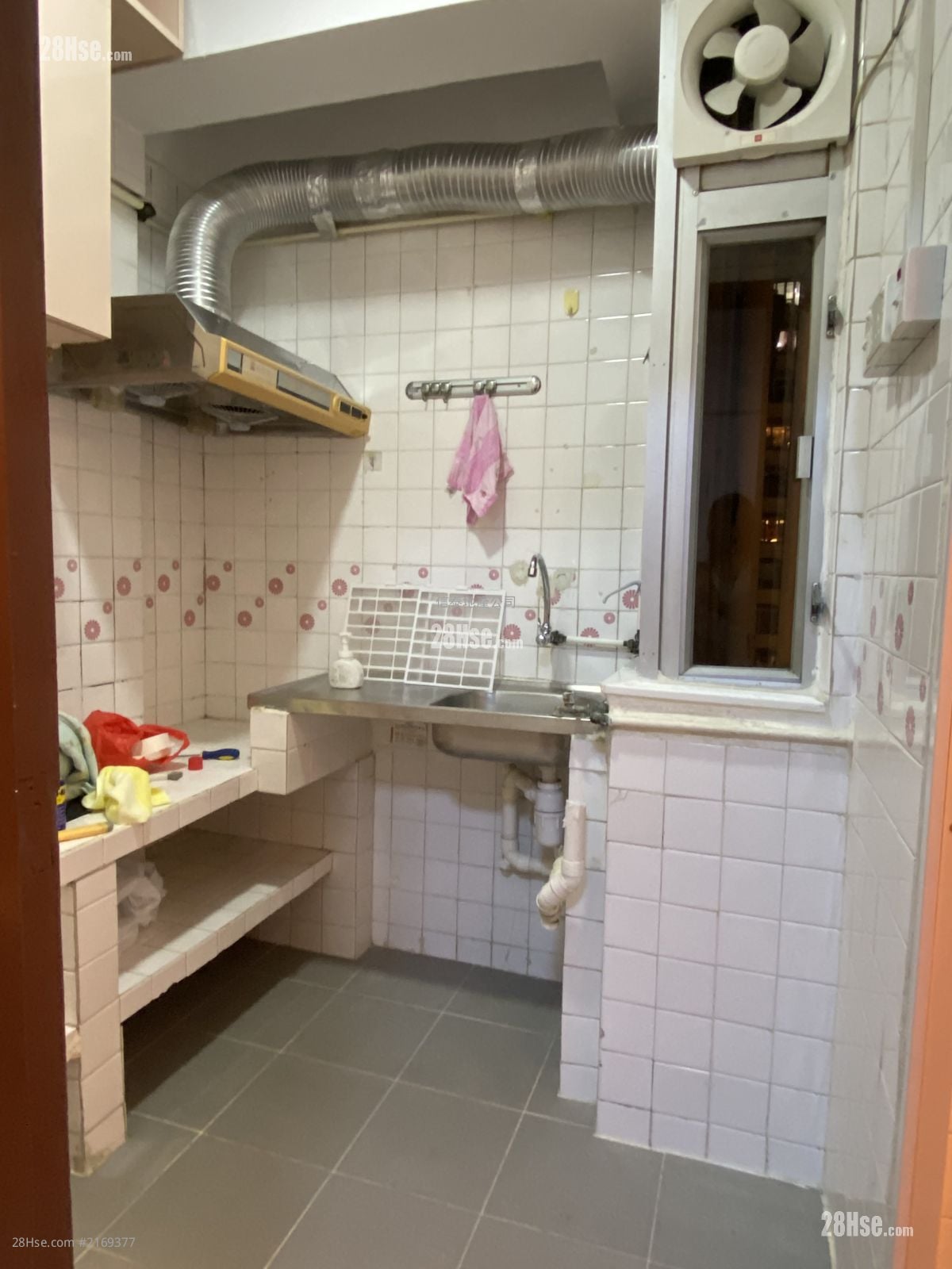 鸿辉大厦 租盘 2 房 , 1 浴室 335 平方尺