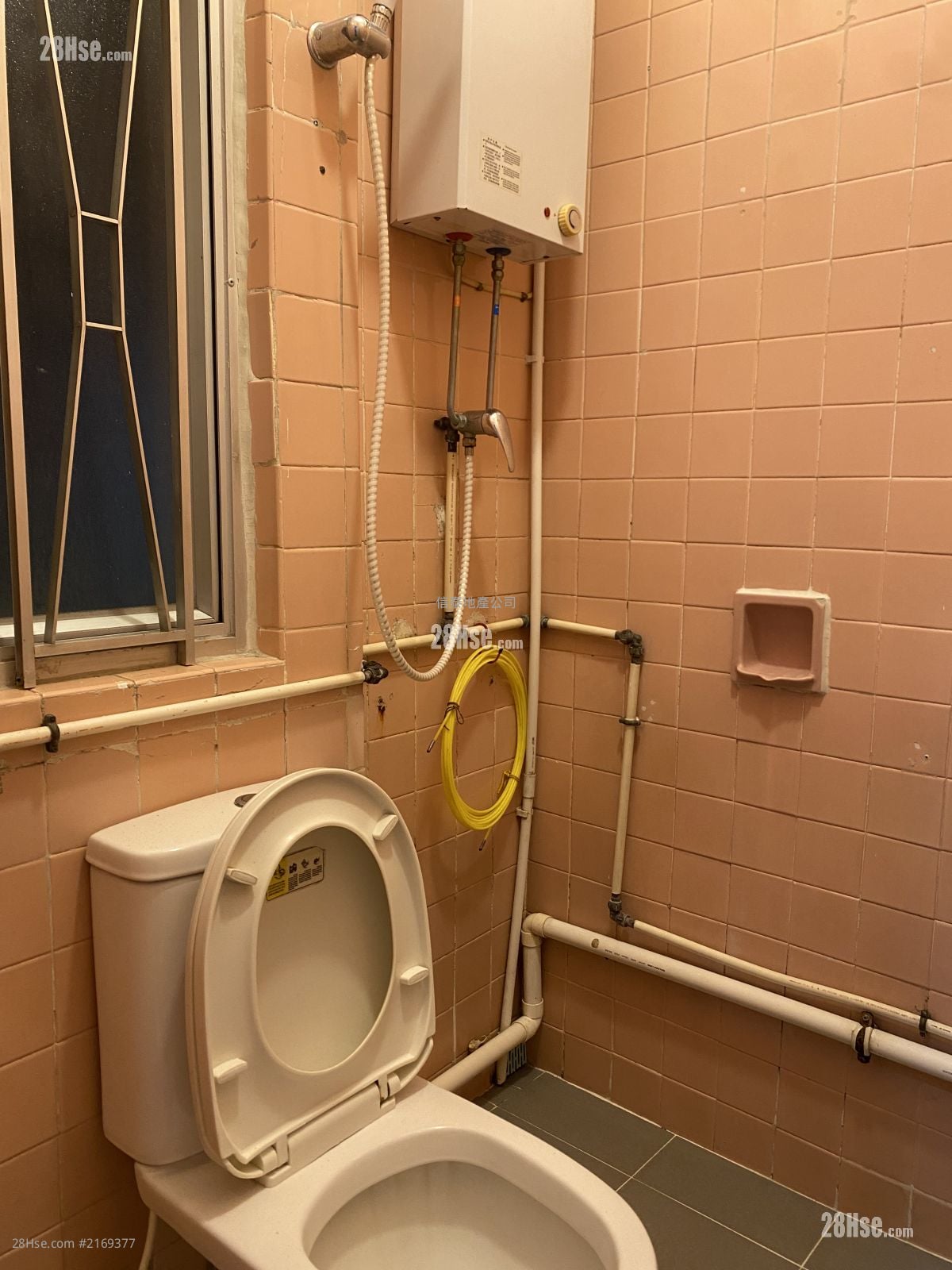 鸿辉大厦 租盘 2 房 , 1 浴室 335 平方尺