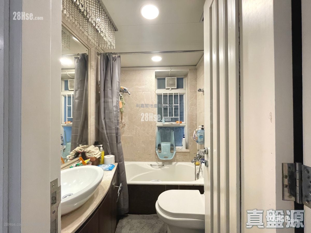 Le Prime Of Le Prestige Sell 4 Bedrooms , 3 Bathrooms 985 ft²