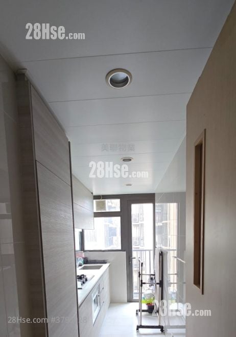 The Visionary Sell 2 Bedrooms 671 ft²