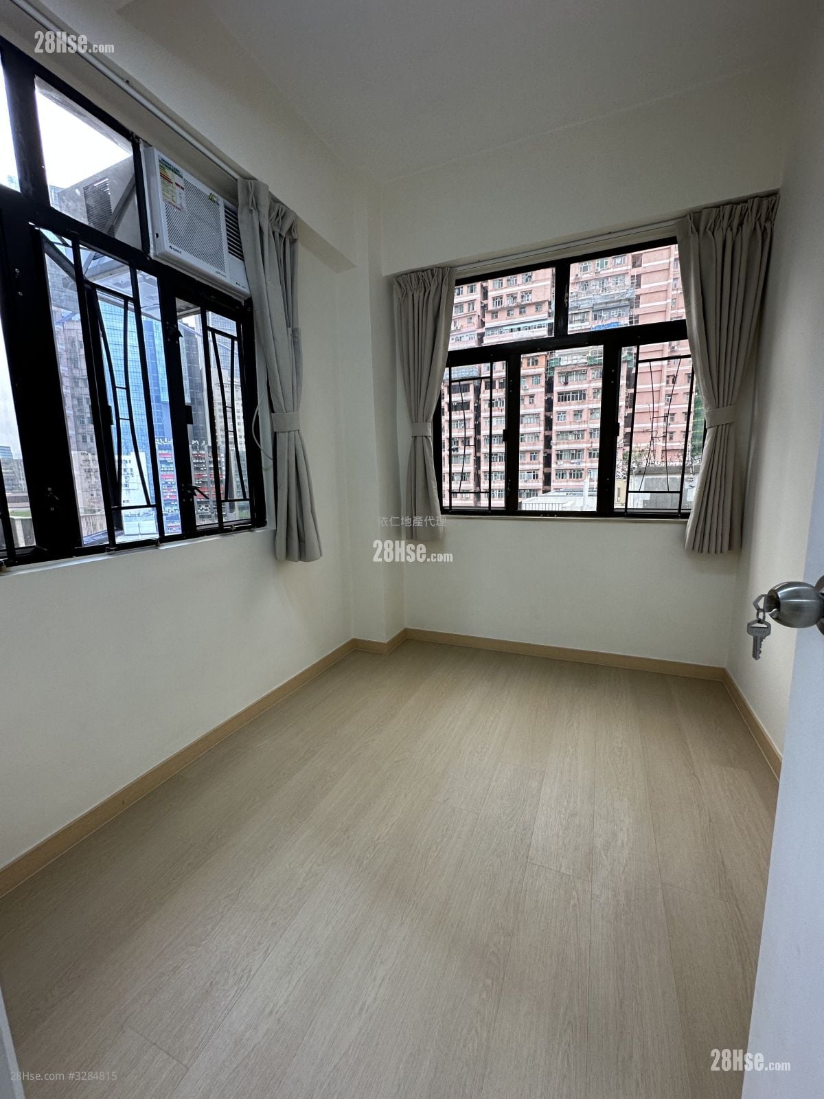群星大厦 租盘 2 房 , 1 浴室 316 平方尺