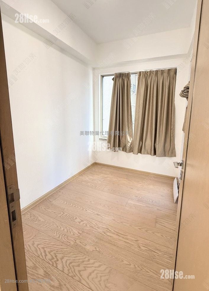 Seaside Sonata Sell 3 Bedrooms , 2 Bathrooms 786 ft²