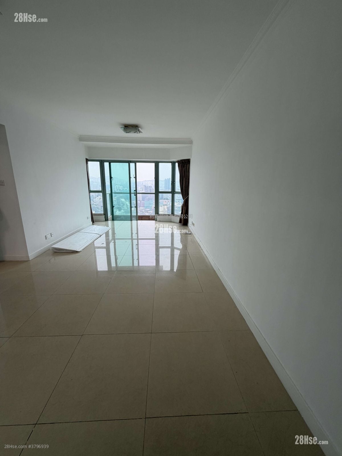 The Victoria Towers Rental 3 Bedrooms , 2 Bathrooms 791 ft²