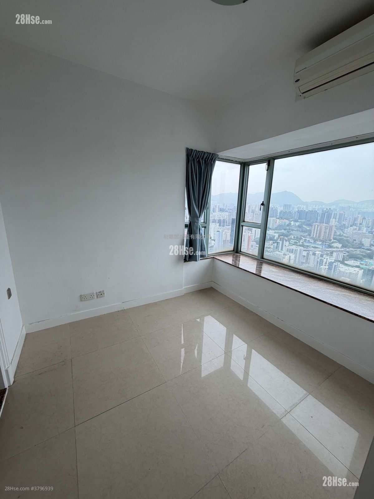 The Victoria Towers Rental 3 Bedrooms , 2 Bathrooms 791 ft²