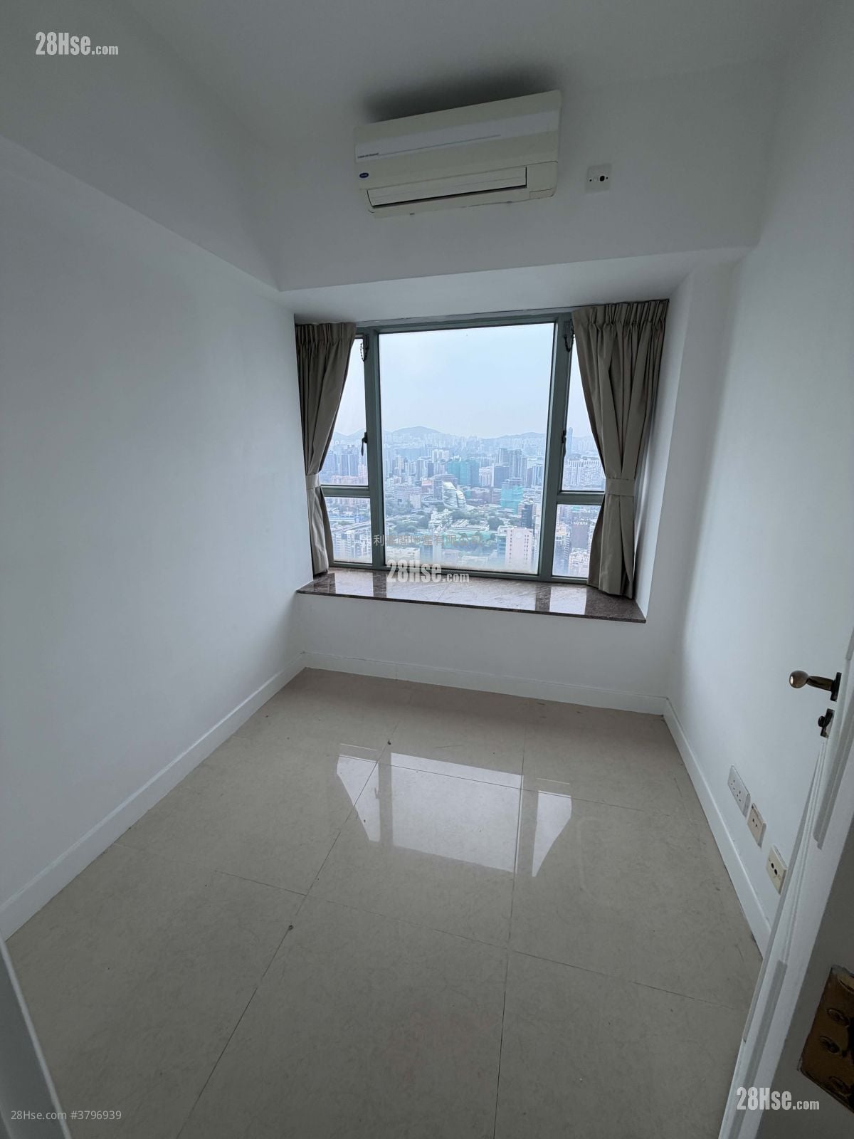 The Victoria Towers Rental 3 Bedrooms , 2 Bathrooms 791 ft²