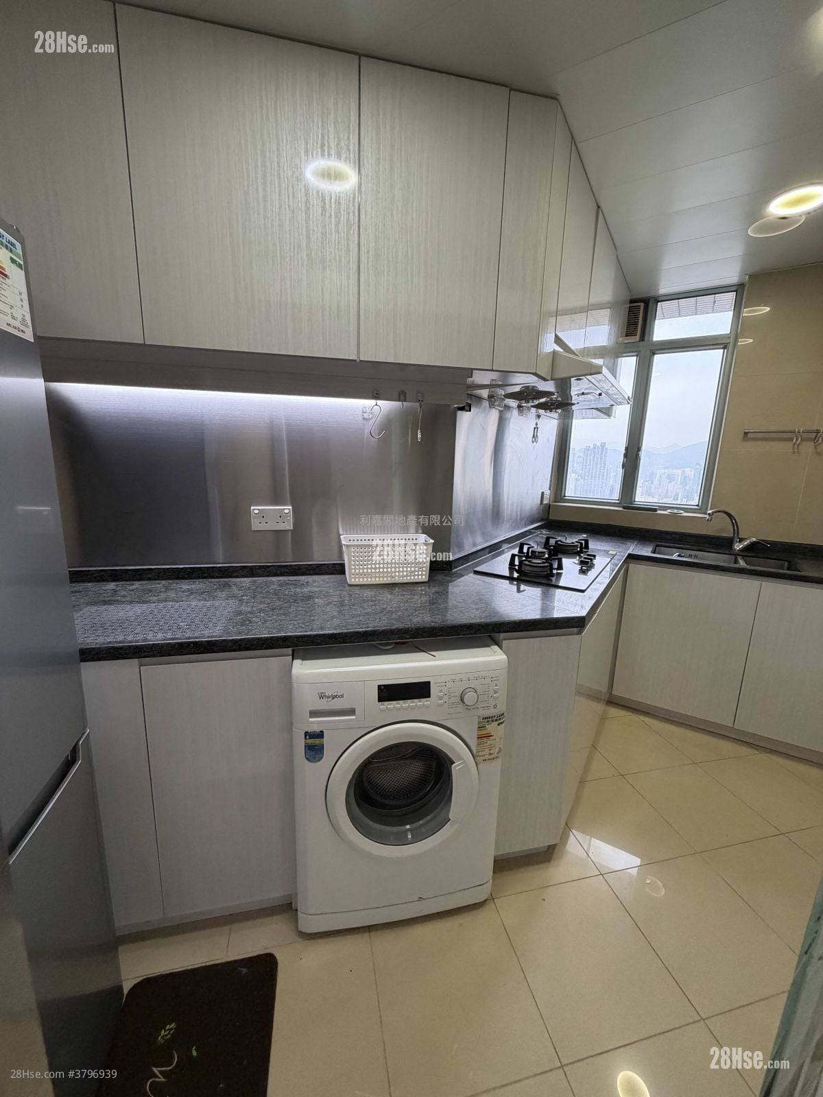 The Victoria Towers Rental 3 Bedrooms , 2 Bathrooms 791 ft²