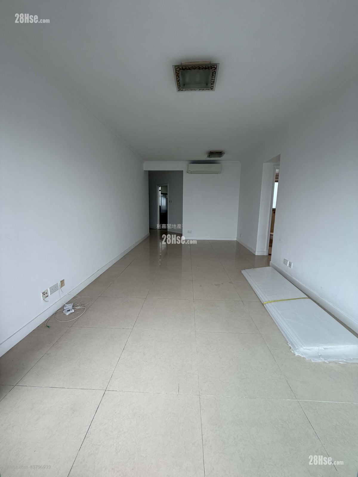 The Victoria Towers Rental 3 Bedrooms , 2 Bathrooms 791 ft²