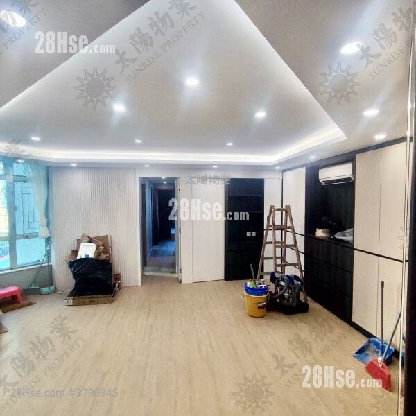 Whampoa Garden Sell 3 Bedrooms 833 ft²