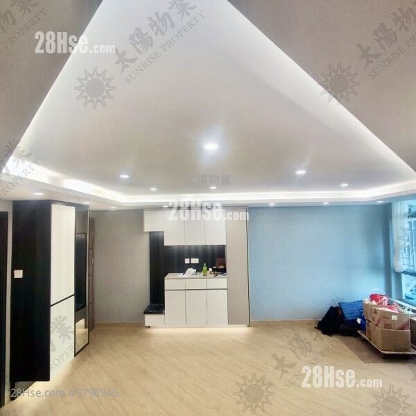 Whampoa Garden Sell 3 Bedrooms 833 ft²