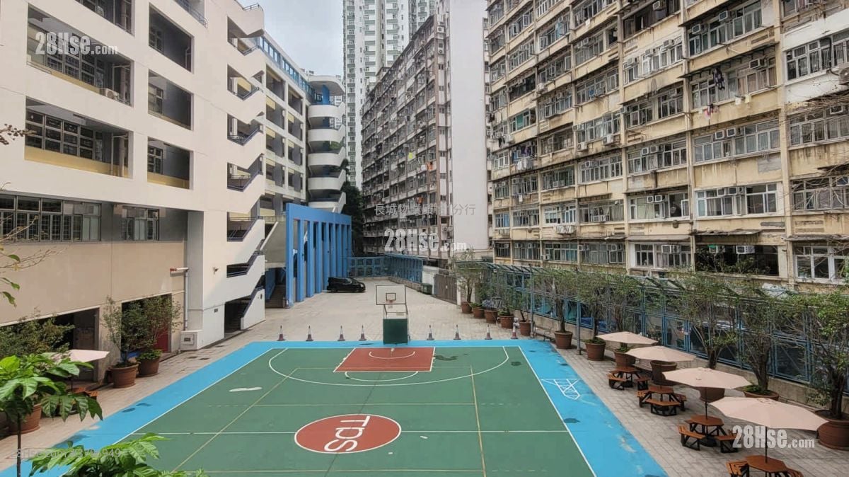 宝峰园 租盘 3 房 , 2 浴室 632 平方尺