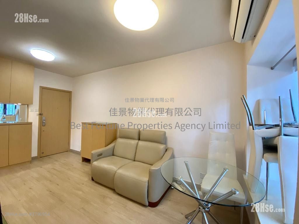 Yick Fung Garden Sell 2 Bedrooms , 1 Bathroom 405 ft²