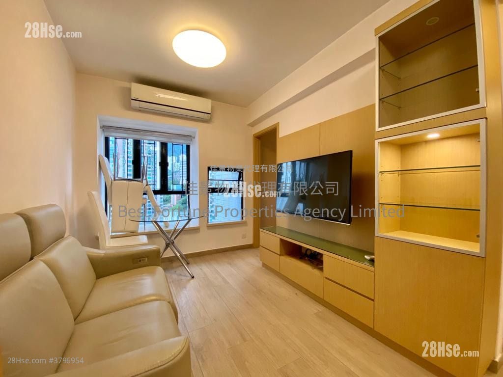 Yick Fung Garden Sell 2 Bedrooms , 1 Bathroom 405 ft²