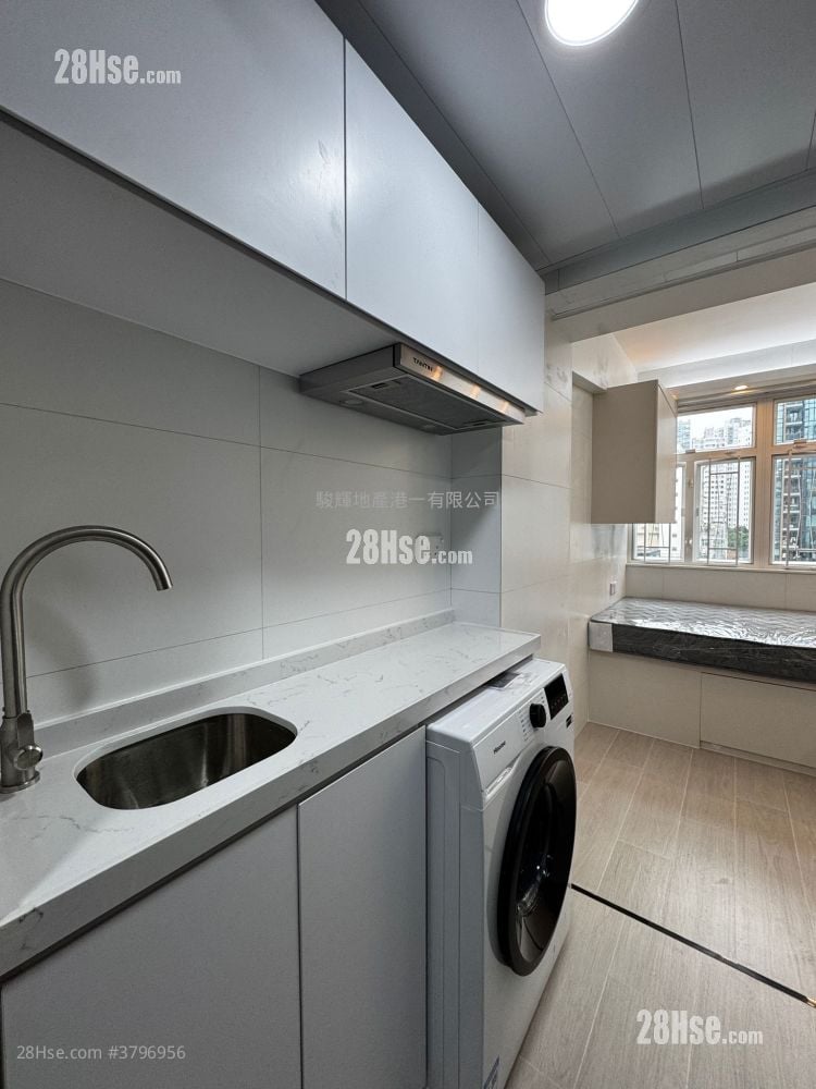 四海大厦 租盘 1 房 , 1 浴室 150 平方尺