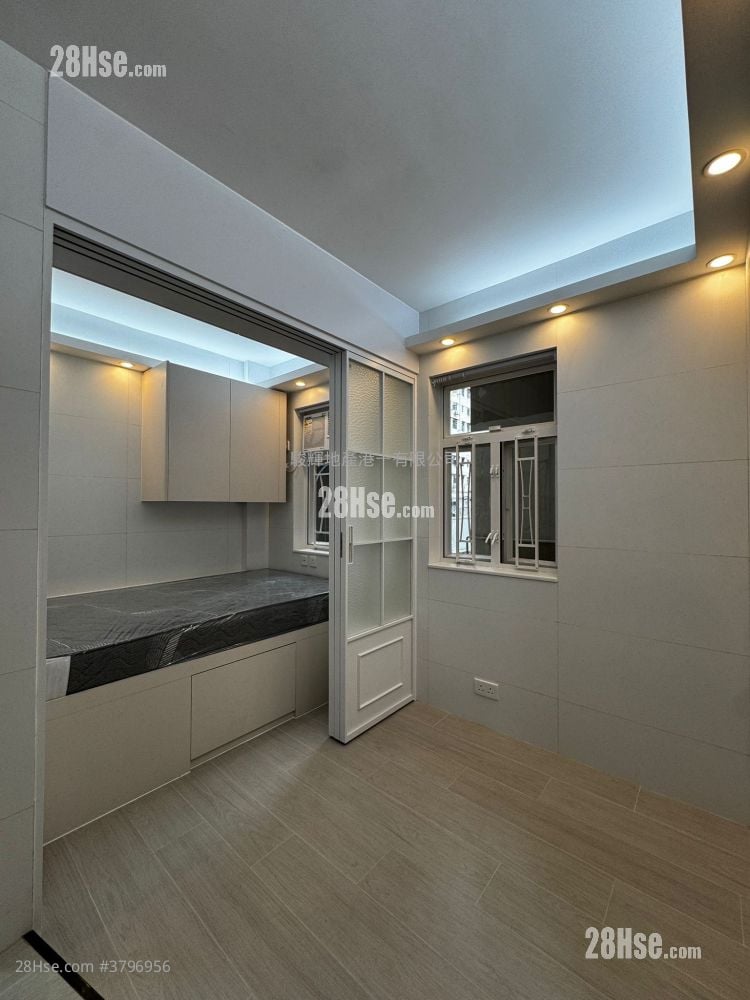 四海大厦 租盘 1 房 , 1 浴室 150 平方尺