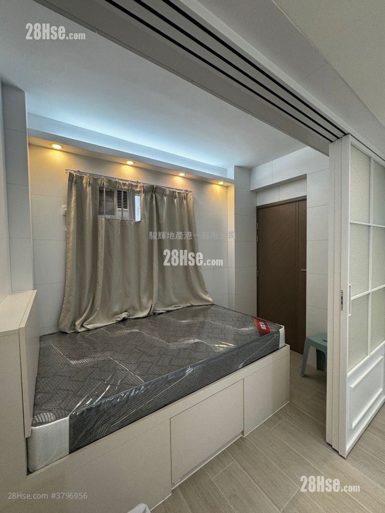 四海大厦 租盘 1 房 , 1 浴室 150 平方尺