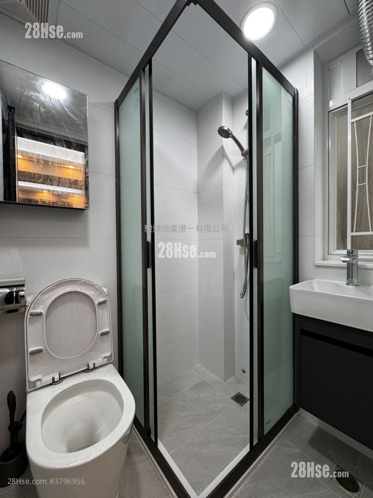 四海大厦 租盘 1 房 , 1 浴室 150 平方尺