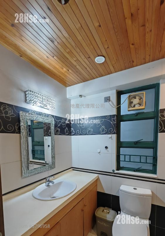 朗晴居 售盘 3 房 , 2 浴室 739 平方尺